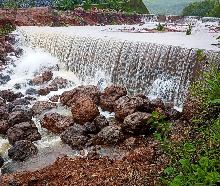 Chalobahills Farmstay Resort Ajra Dış mekan fotoğraf