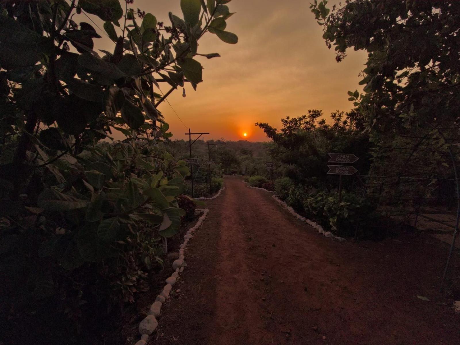 Chalobahills Farmstay Resort Ajra Dış mekan fotoğraf