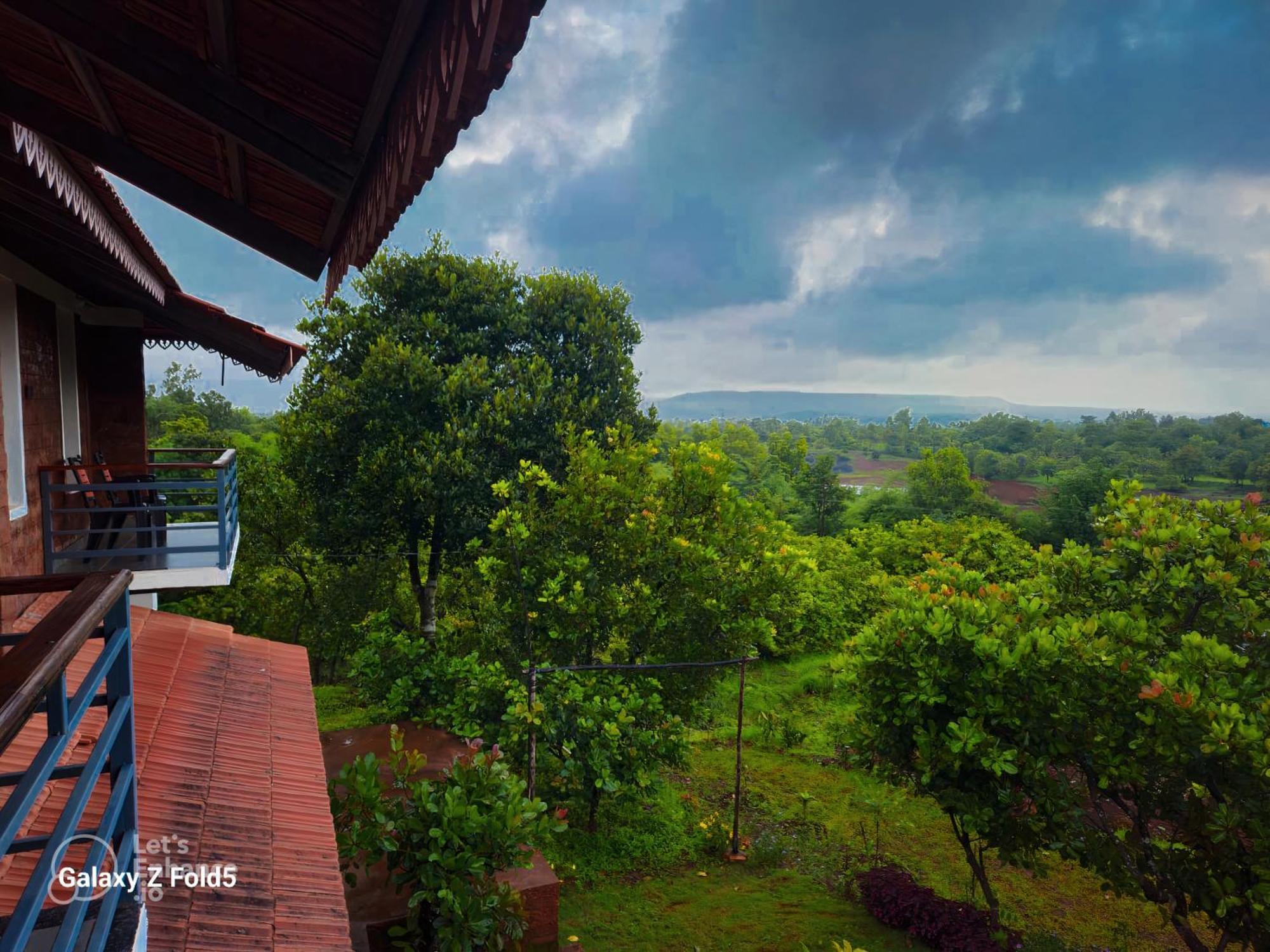 Chalobahills Farmstay Resort Ajra Dış mekan fotoğraf